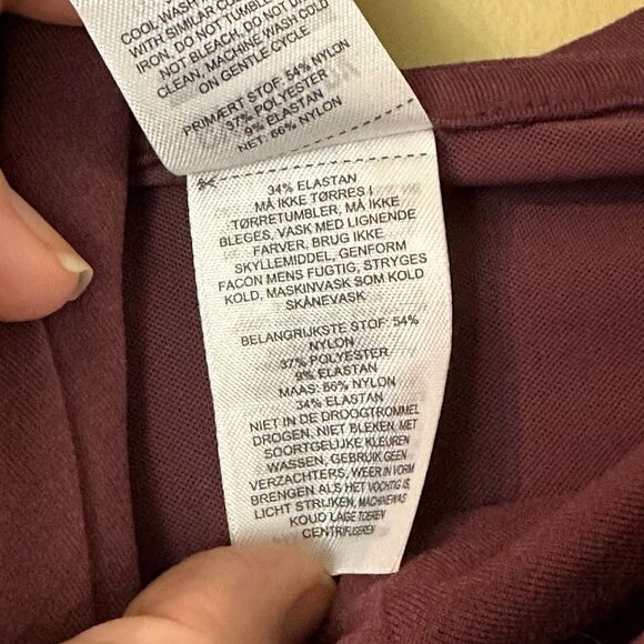 Gymshark Aura Hoodie Berry Red Size Small - Picture 10 of 12